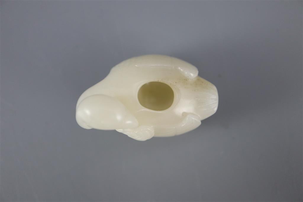 A Chinese white jade duck brushwasher, 4.7cm